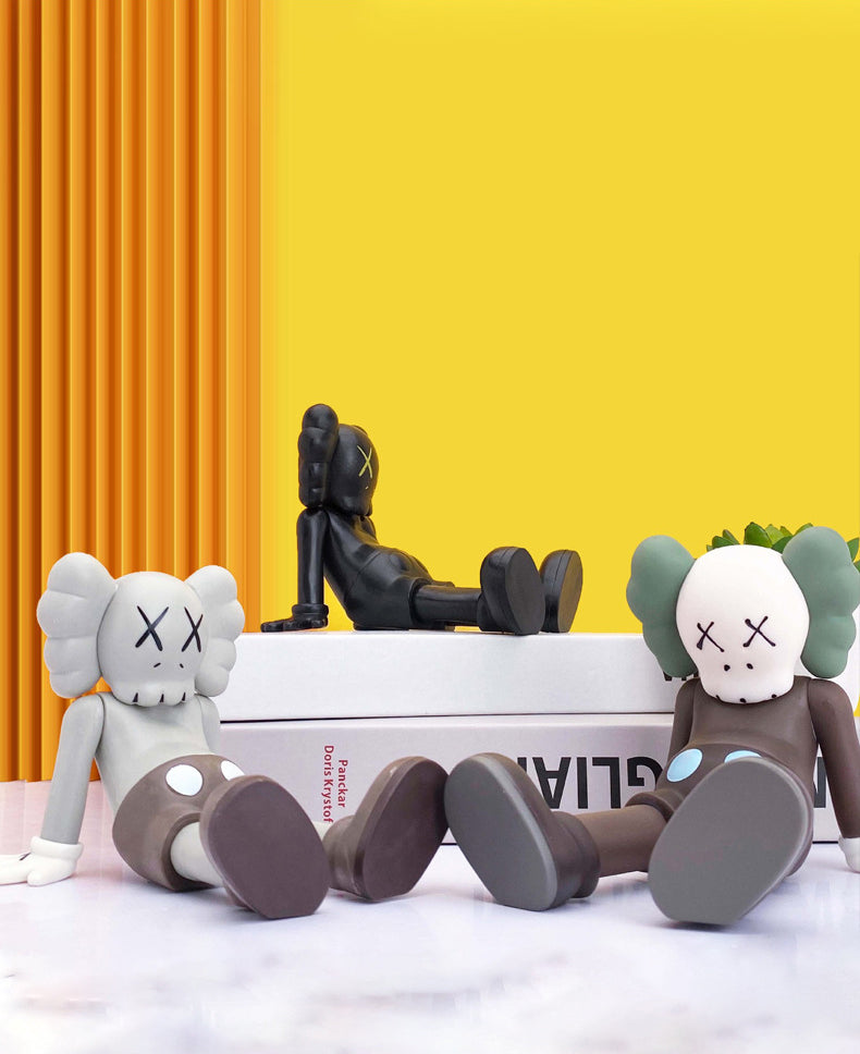 KAWS Figure Statue Collection(sitting posture 1),Action Figure Toy Ornaments(Mini size)