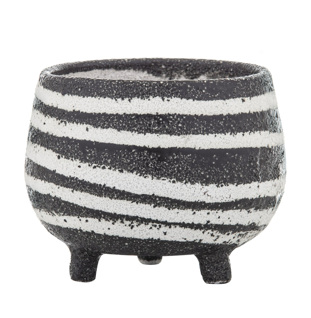 PYDE 05 Akono Planter Pot